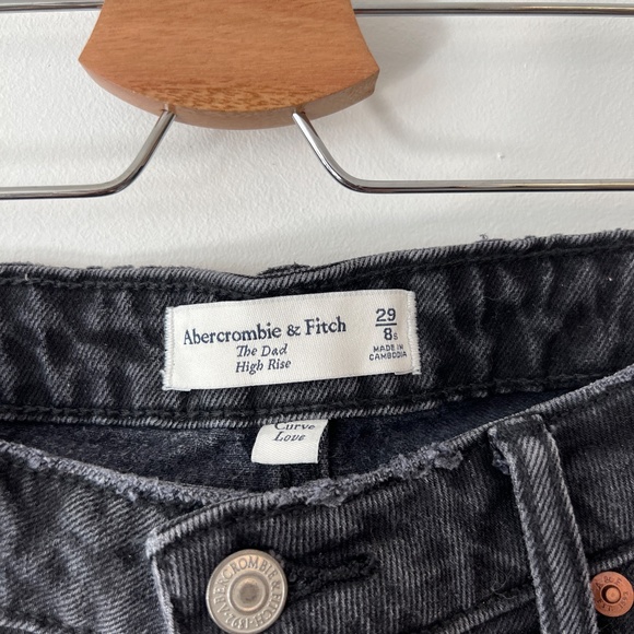Abercrombie and Fitch - The Dad High Rise Curve Love, Size 29 - Picture 2 of 3